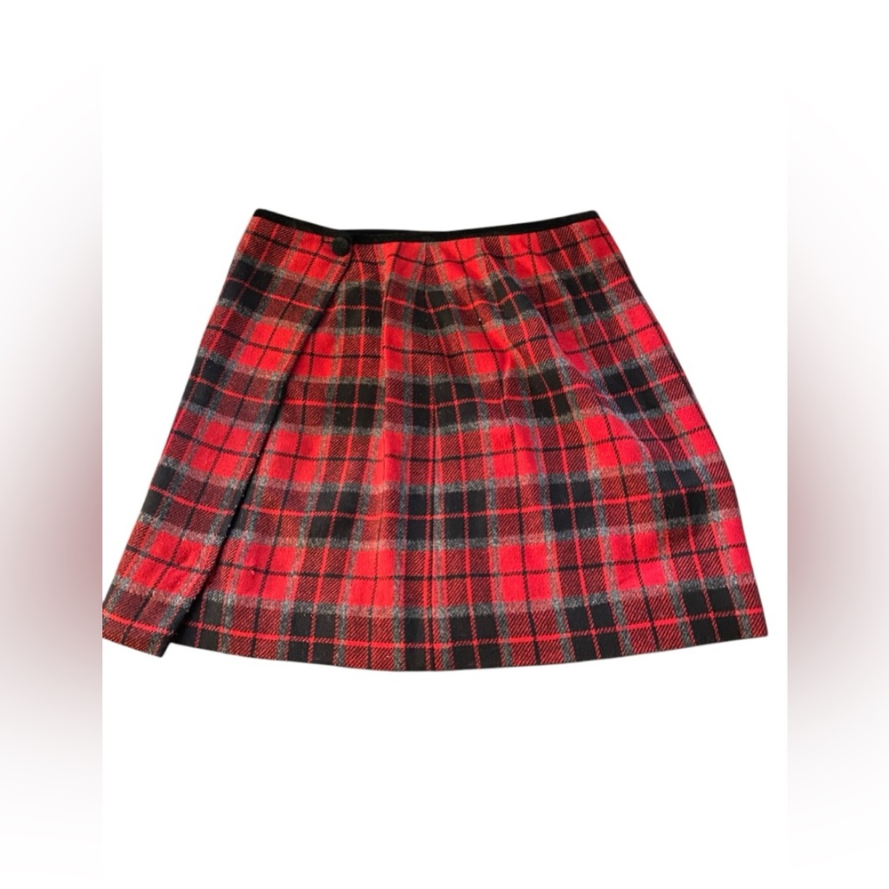 Vintage Liz Sport by Liz Claiborne wool blend skirt size 12.